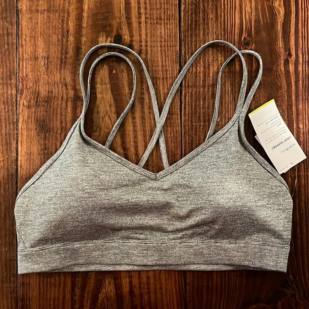 NWT large sports bra with removable cups